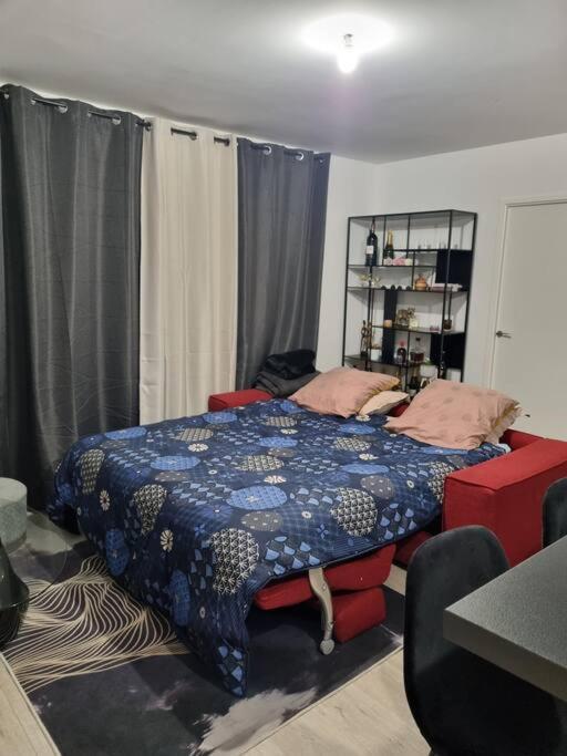 Appartement Cosy Et Equipe Meaux Eksteriør bilde