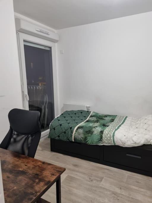 Appartement Cosy Et Equipe Meaux Eksteriør bilde
