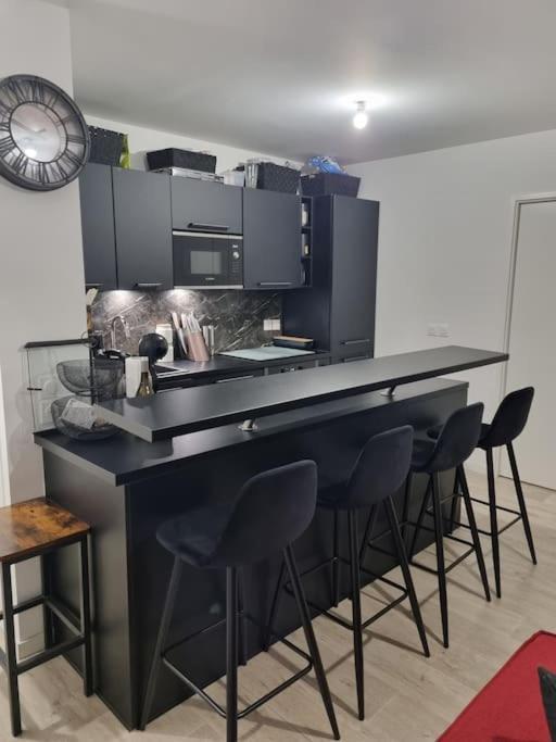 Appartement Cosy Et Equipe Meaux Eksteriør bilde