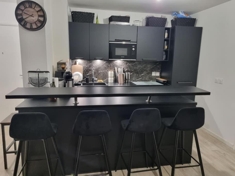 Appartement Cosy Et Equipe Meaux Eksteriør bilde